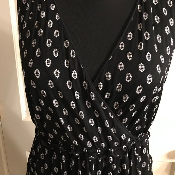 Black Tiered Dress Size 0X (10/12) - Picture 5 of 8